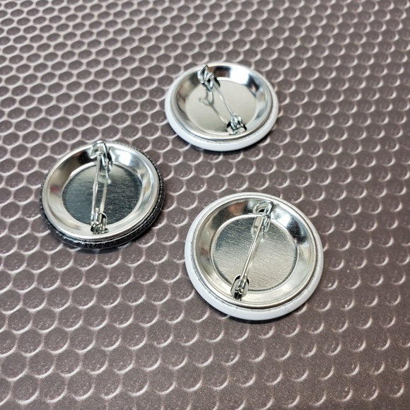 BTS K-POP Button Pin Bundle Set - Picture 6 of 7